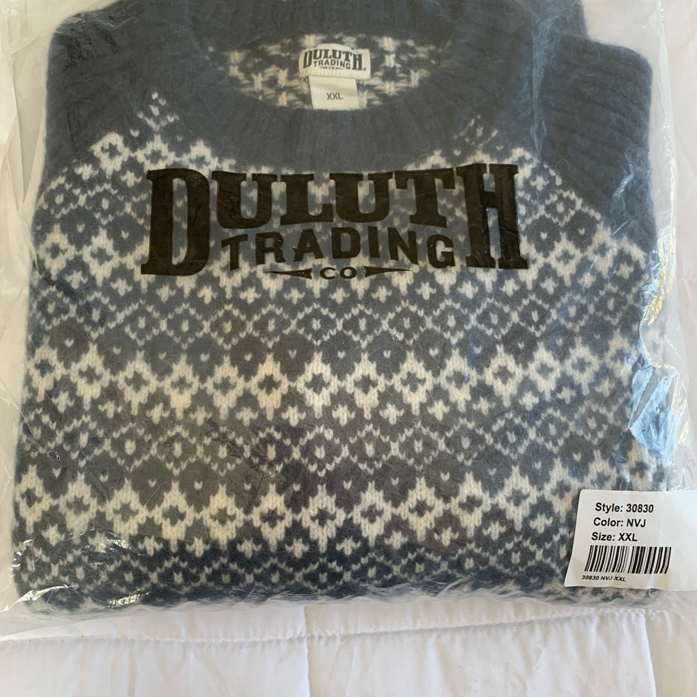 Duluth Trading Co Woolpaca Jacquard Crewneck Sweater. NWT
